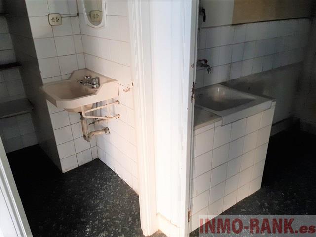 For sale of office in Vigo