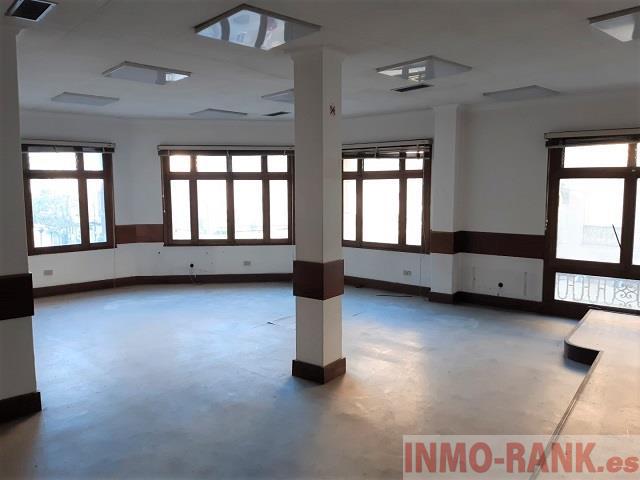 For sale of office in Vigo