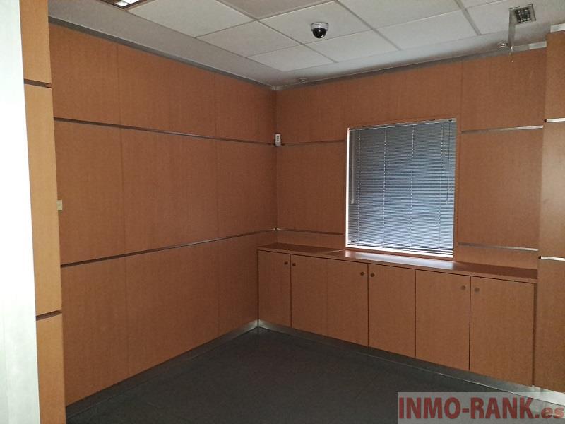 For sale of commercial in Vigo