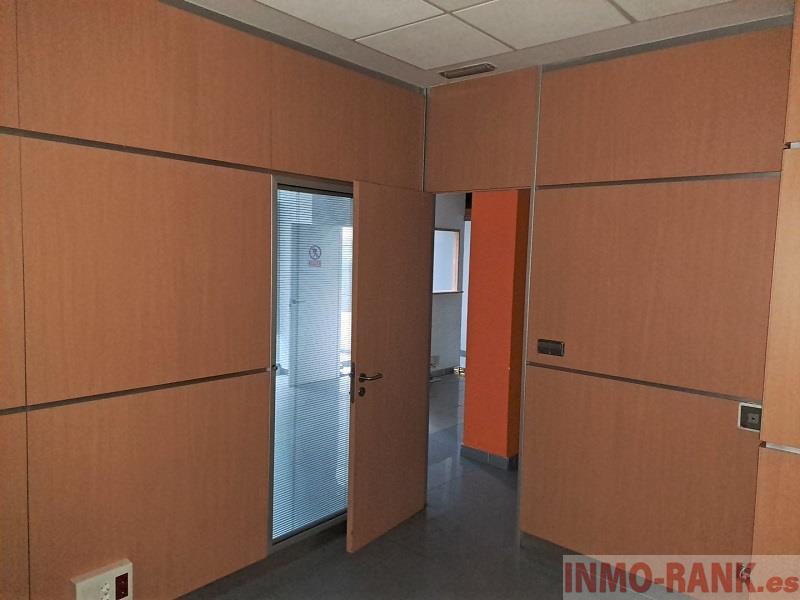 For sale of commercial in Vigo