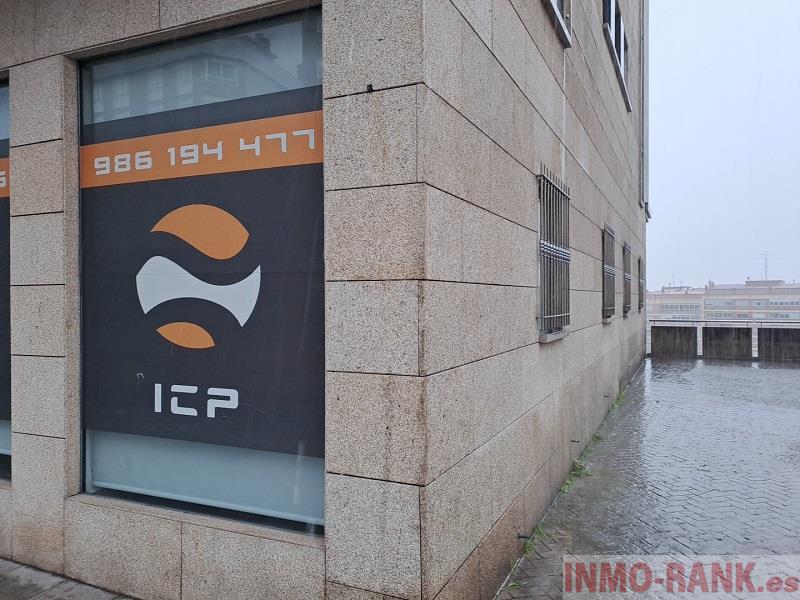 For sale of commercial in Vigo