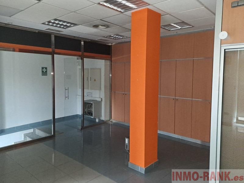 For sale of commercial in Vigo