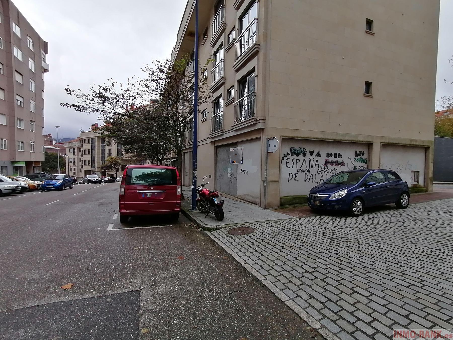 For sale of commercial in Vigo