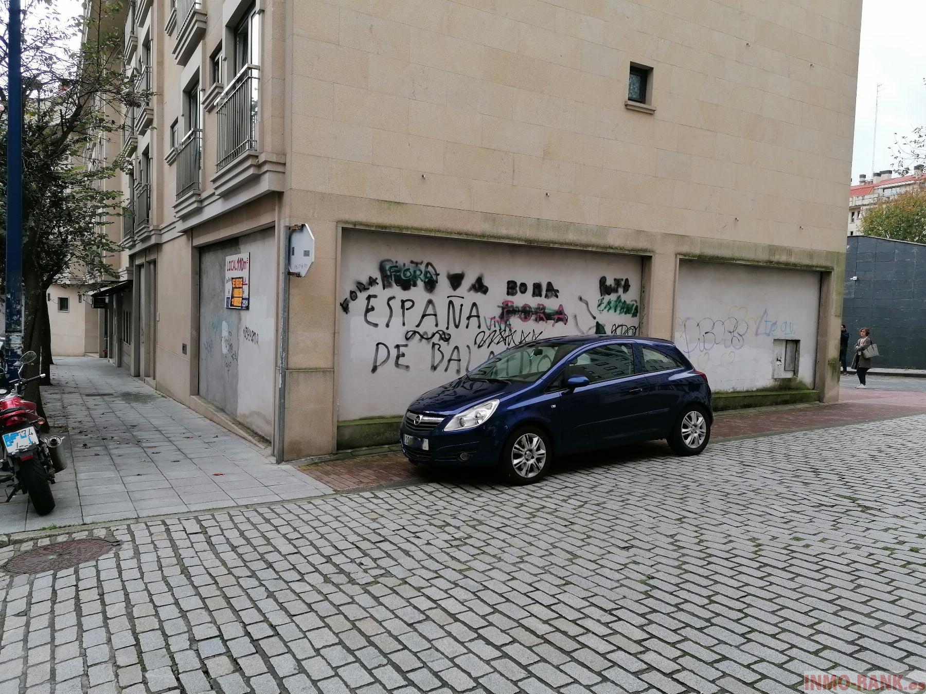 For sale of commercial in Vigo