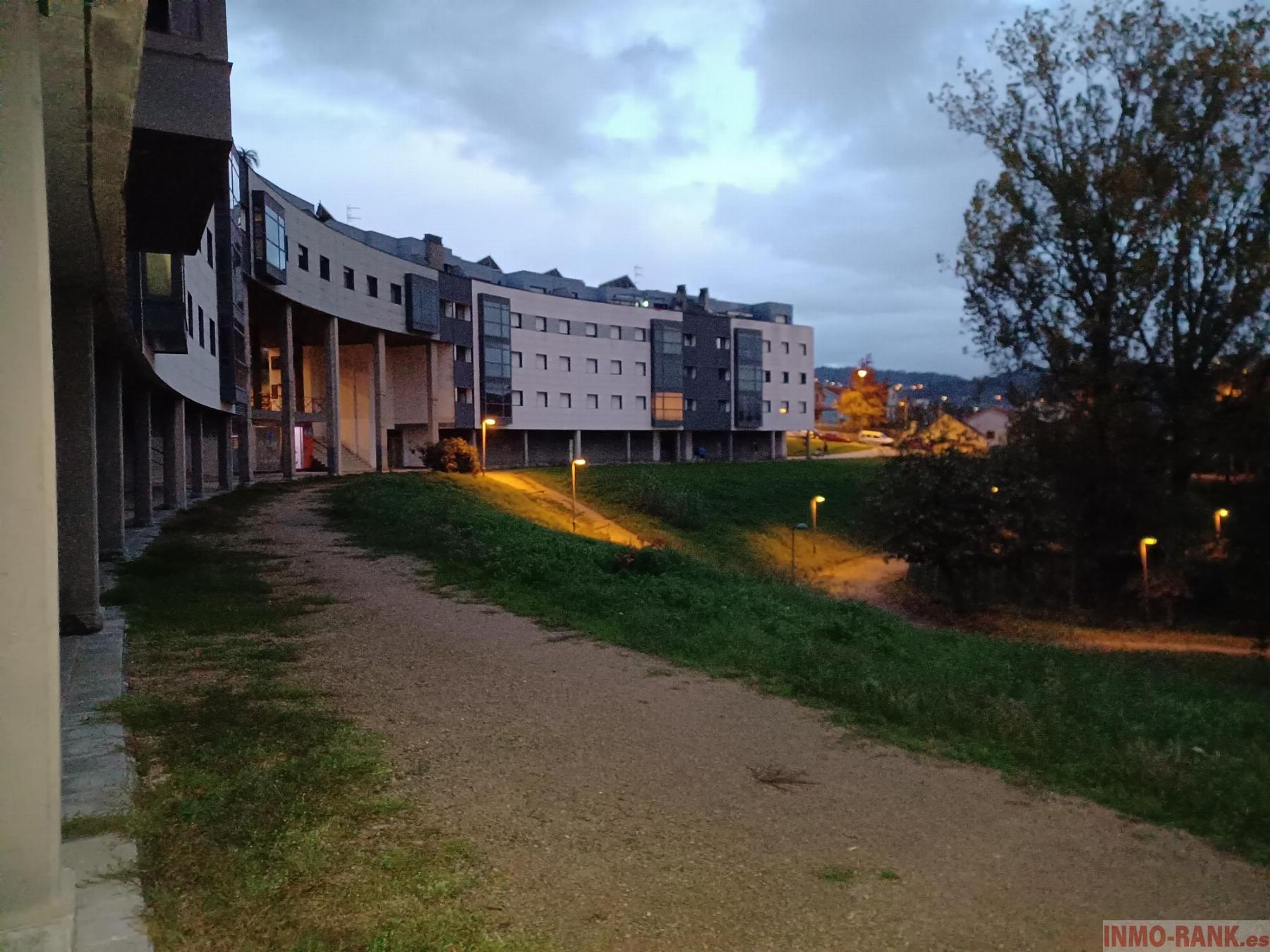 For sale of commercial in Vigo