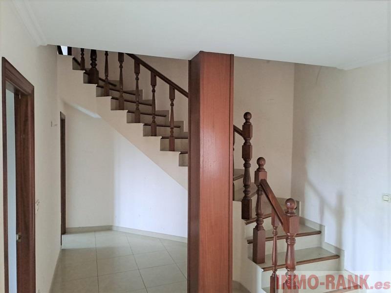 For sale of house in A Cañiza