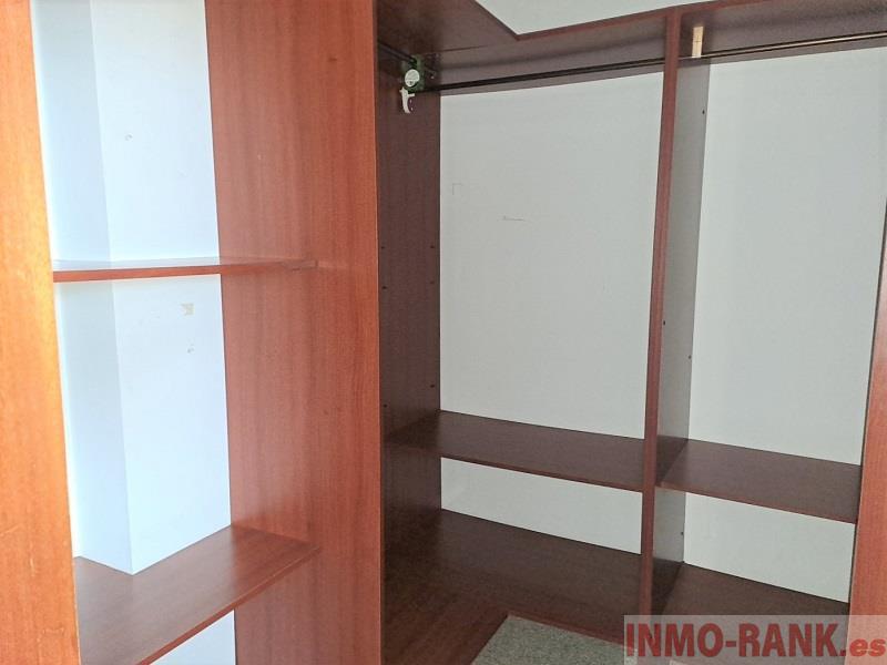 For sale of house in A Cañiza