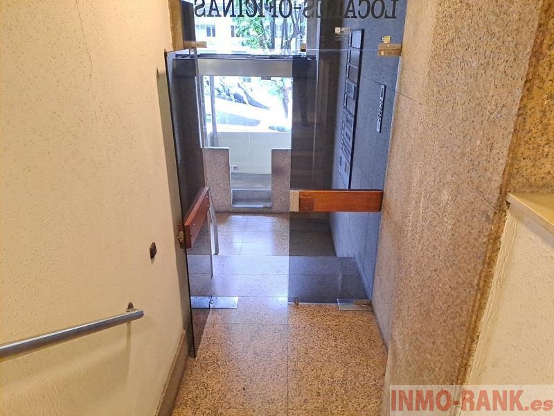 For rent of commercial in Vigo