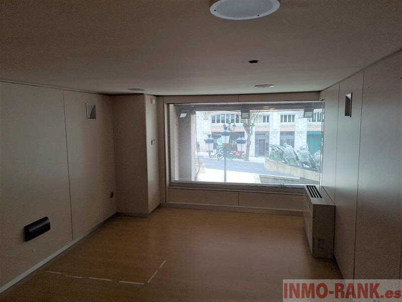 For rent of commercial in Vigo