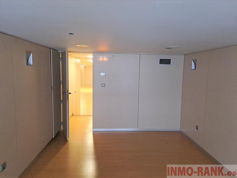 For rent of commercial in Vigo