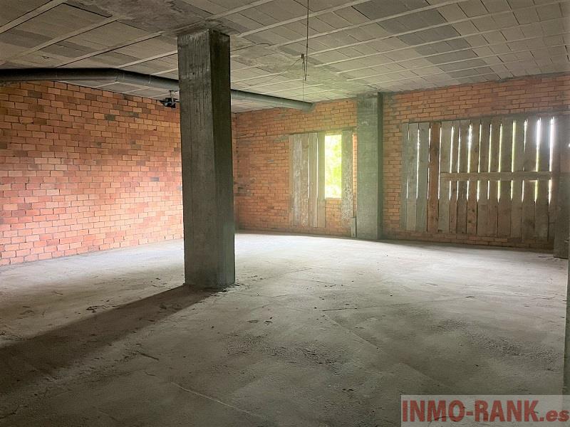 For rent of commercial in Ponteareas