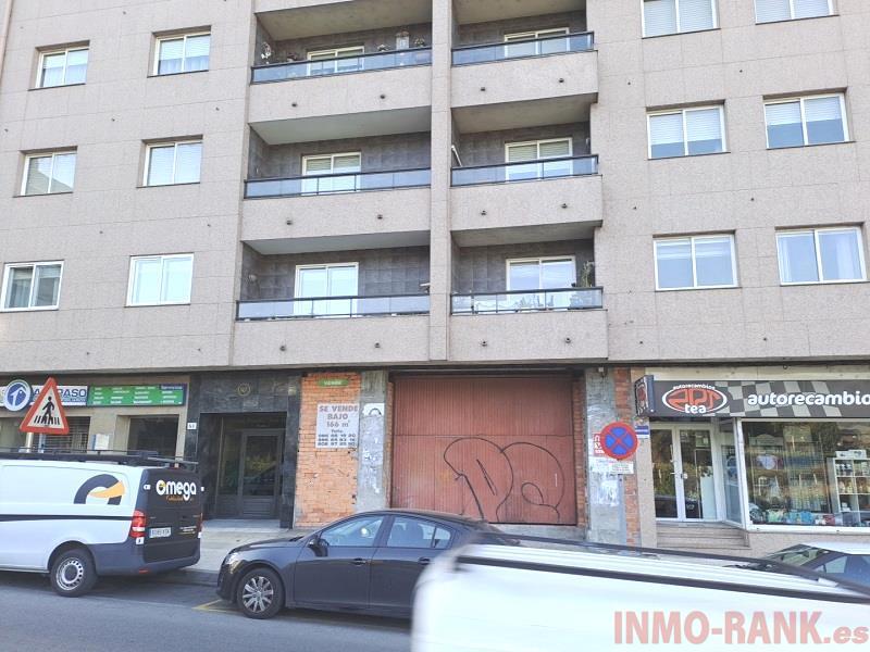 For rent of commercial in Ponteareas