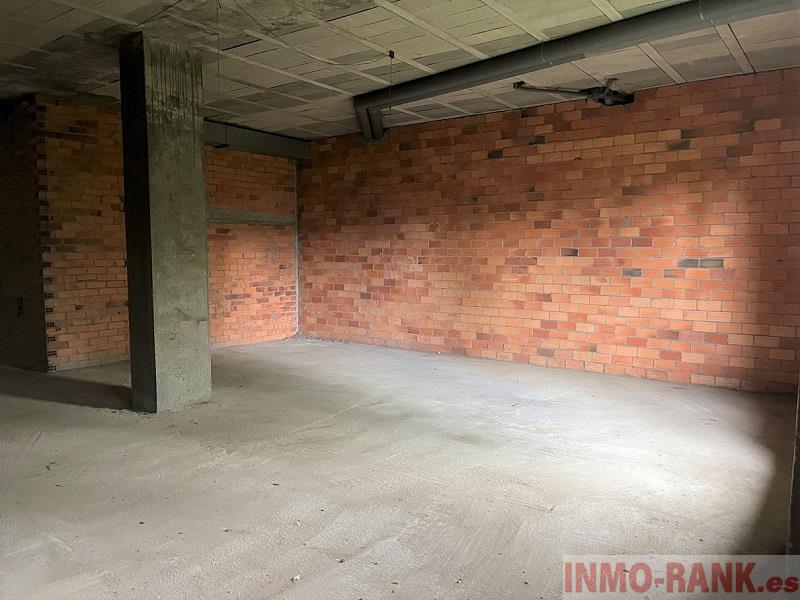 For rent of commercial in Ponteareas