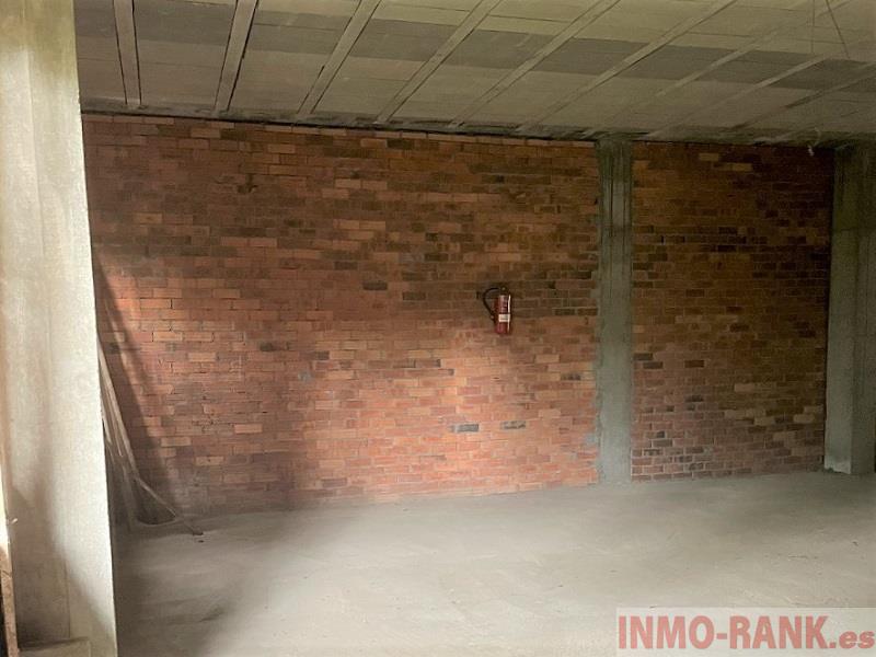 For rent of commercial in Ponteareas