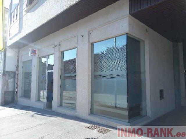 For rent of commercial in Poio