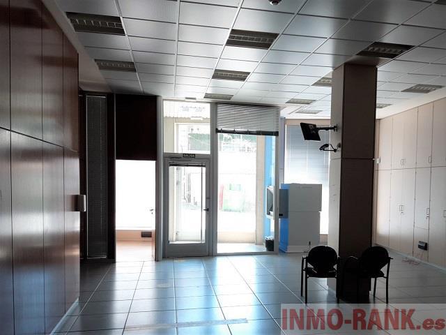 For rent of commercial in Poio