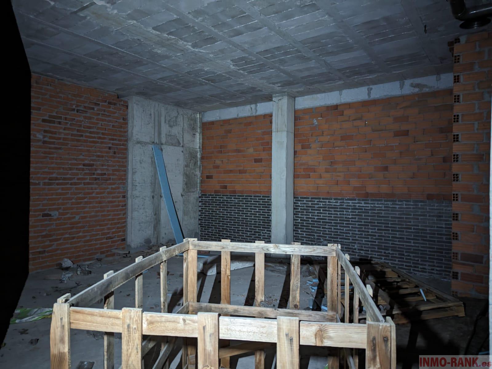 For sale of commercial in Vigo