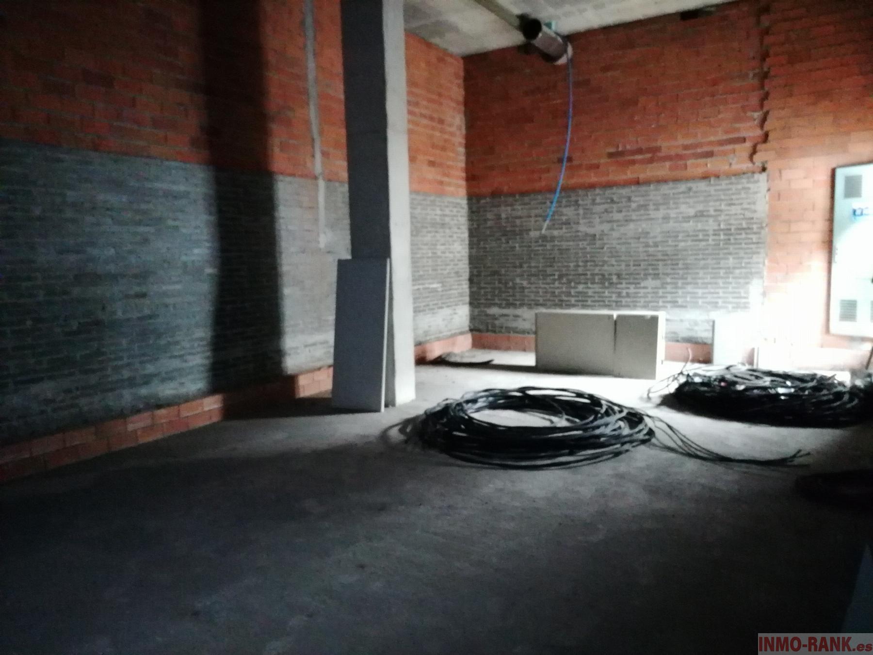 For sale of commercial in Vigo
