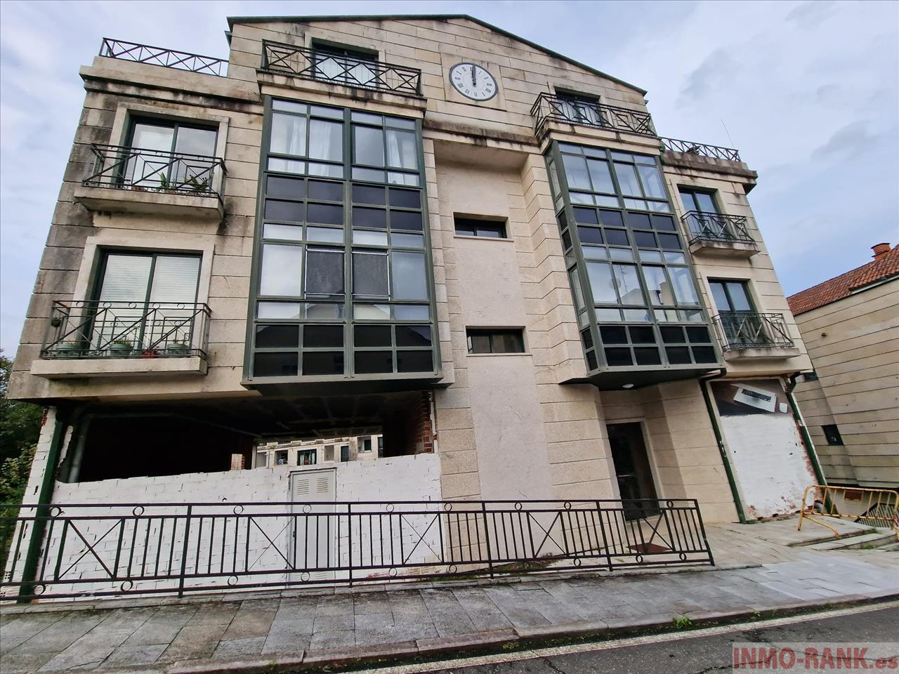 For sale of commercial in Mondariz-Balneario