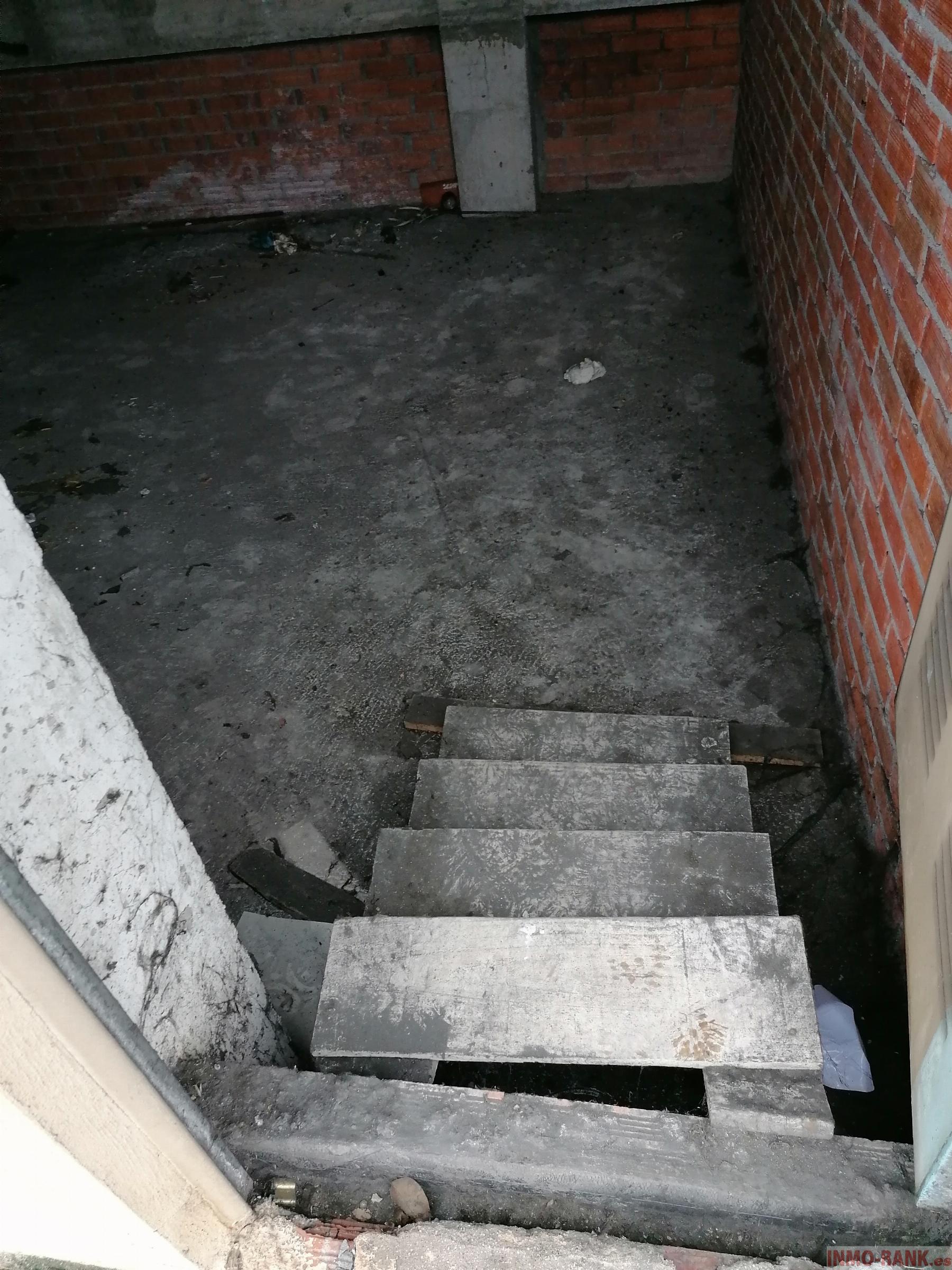 For sale of commercial in Vigo
