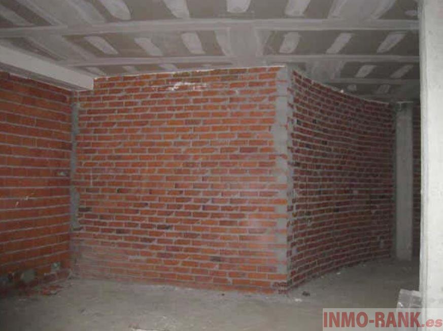 For sale of commercial in Vigo
