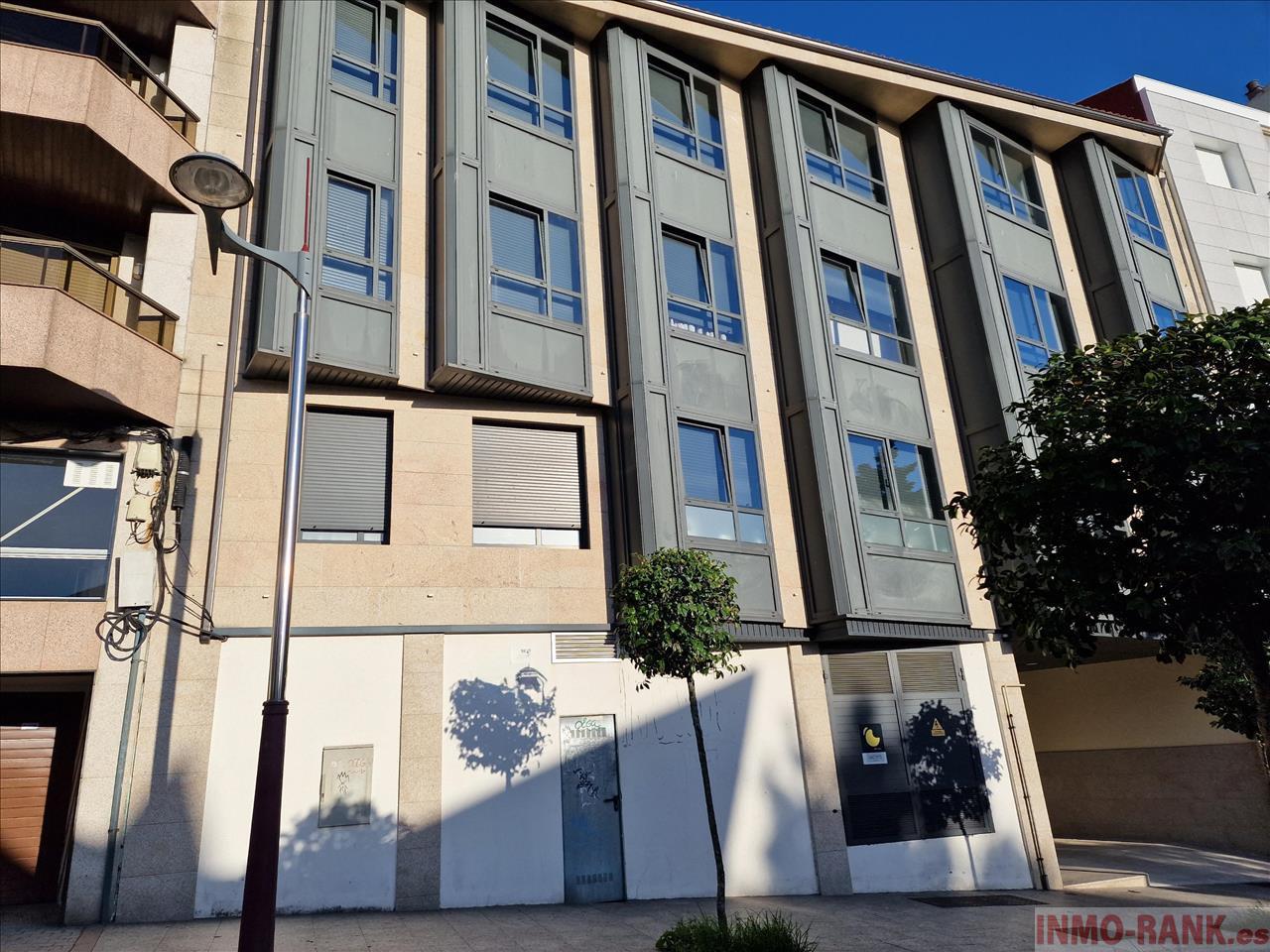 For sale of commercial in Vigo