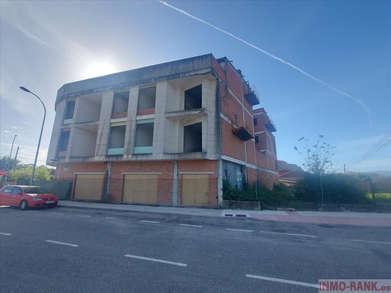 For sale of building in Salvaterra de Miño