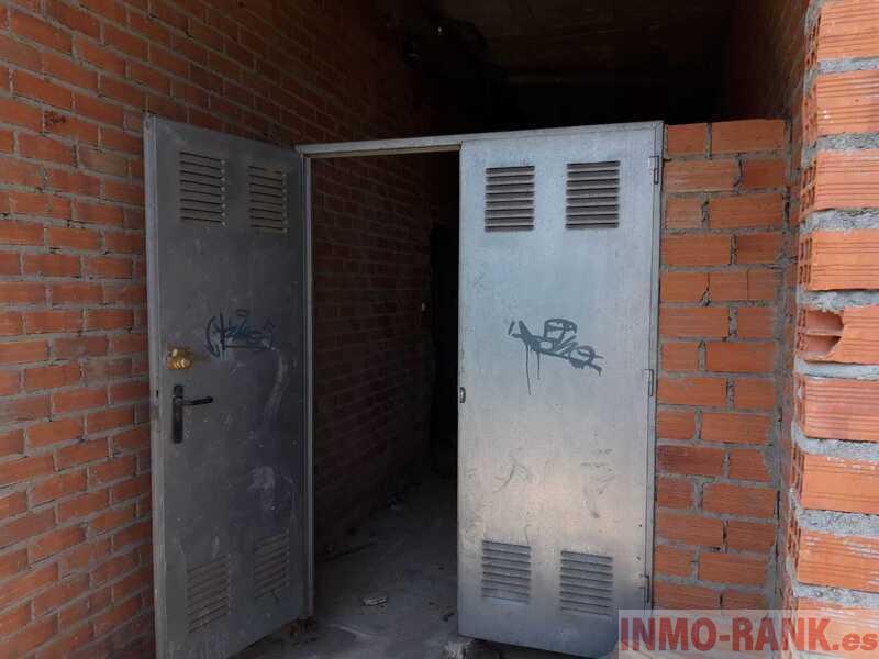 For sale of building in Salvaterra de Miño
