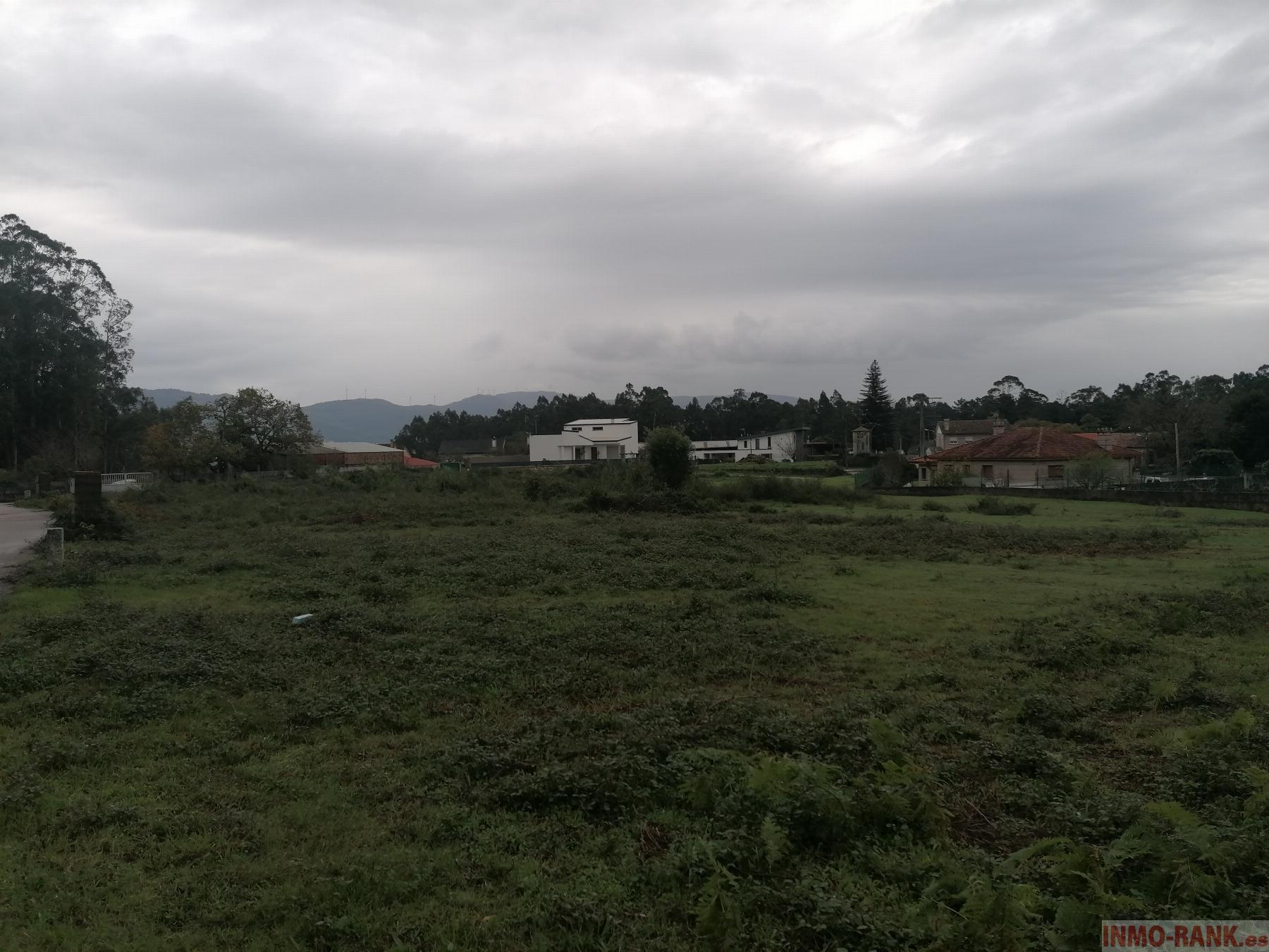 For sale of land in Tomiño