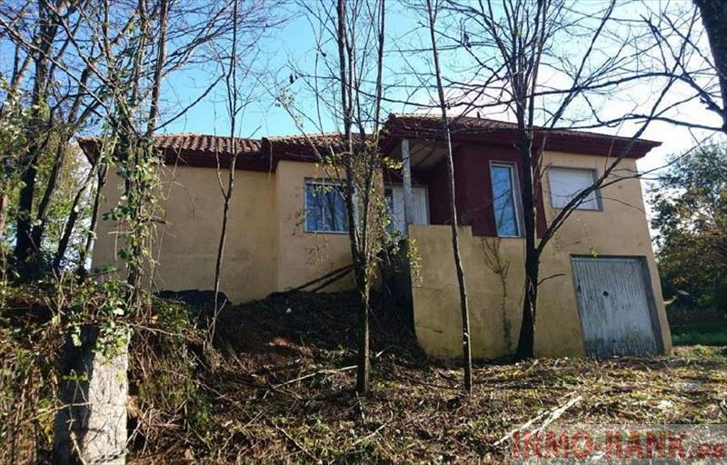 For sale of house in Salvaterra de Miño