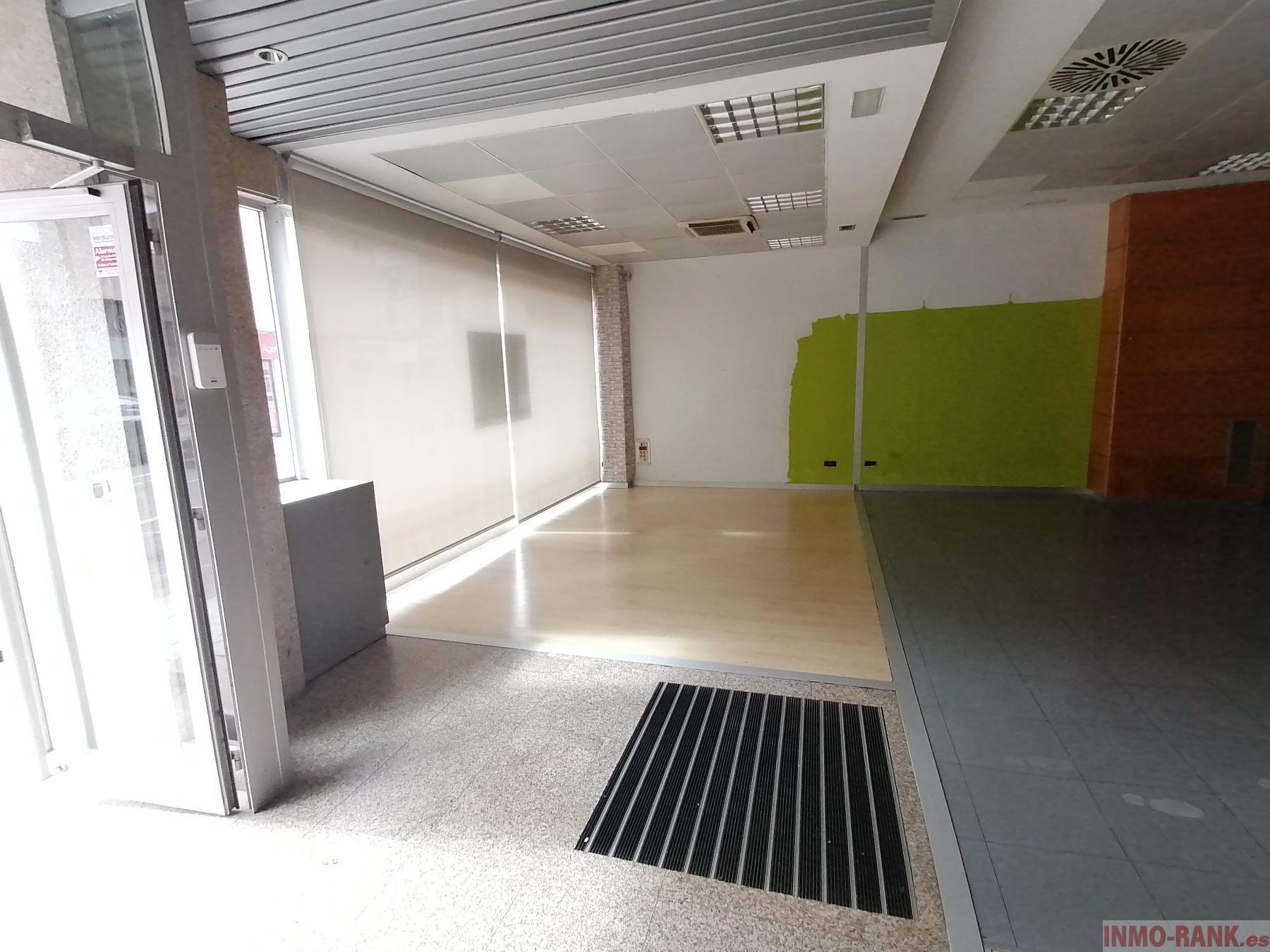 Venta de local en Tomiño