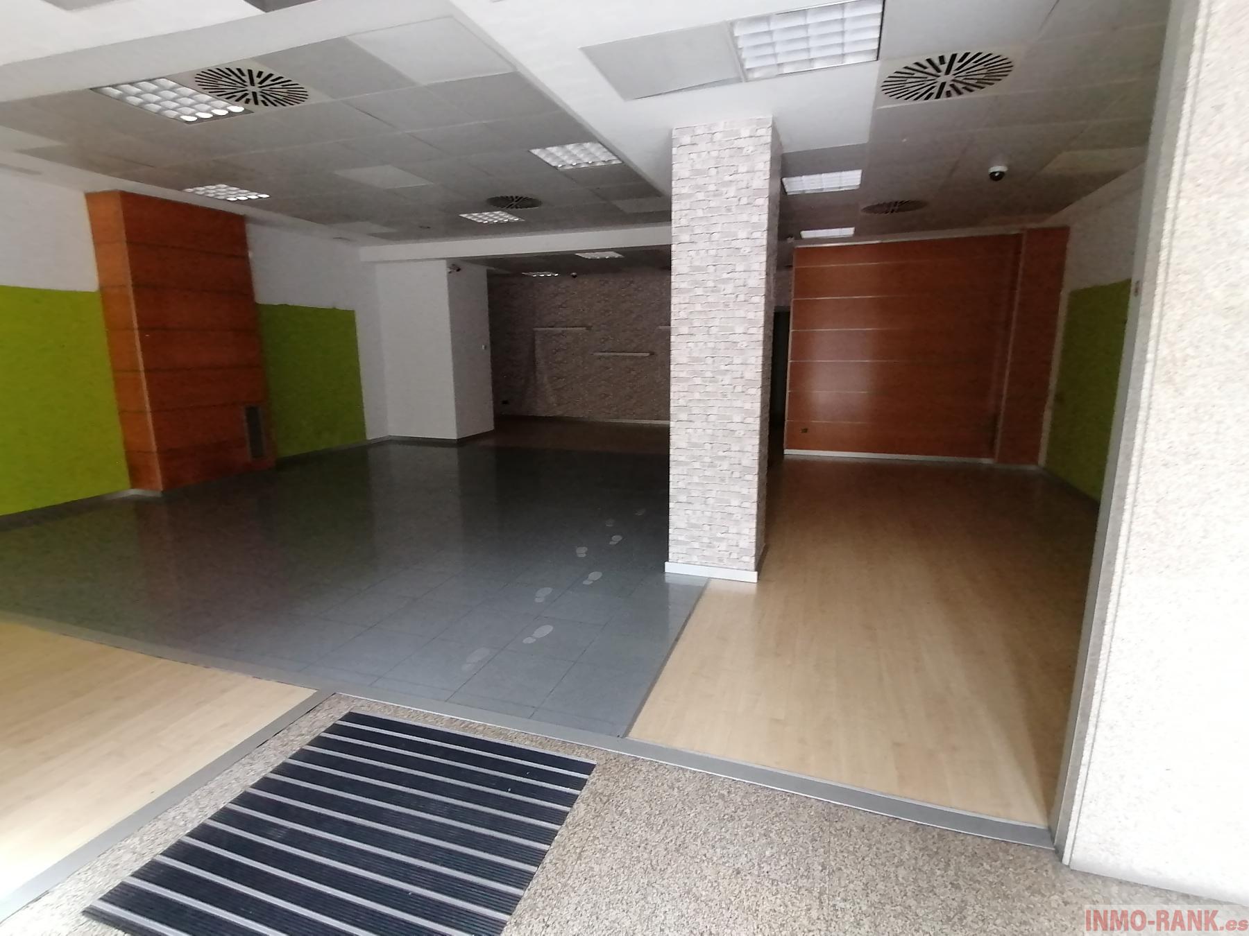 Venta de local en Tomiño