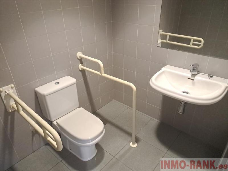 Venta de local en Tomiño