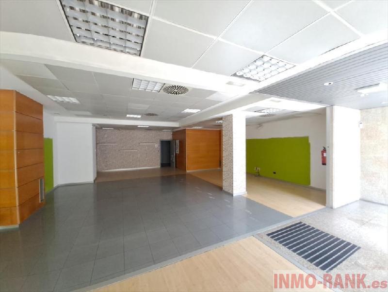 Venta de local en Tomiño