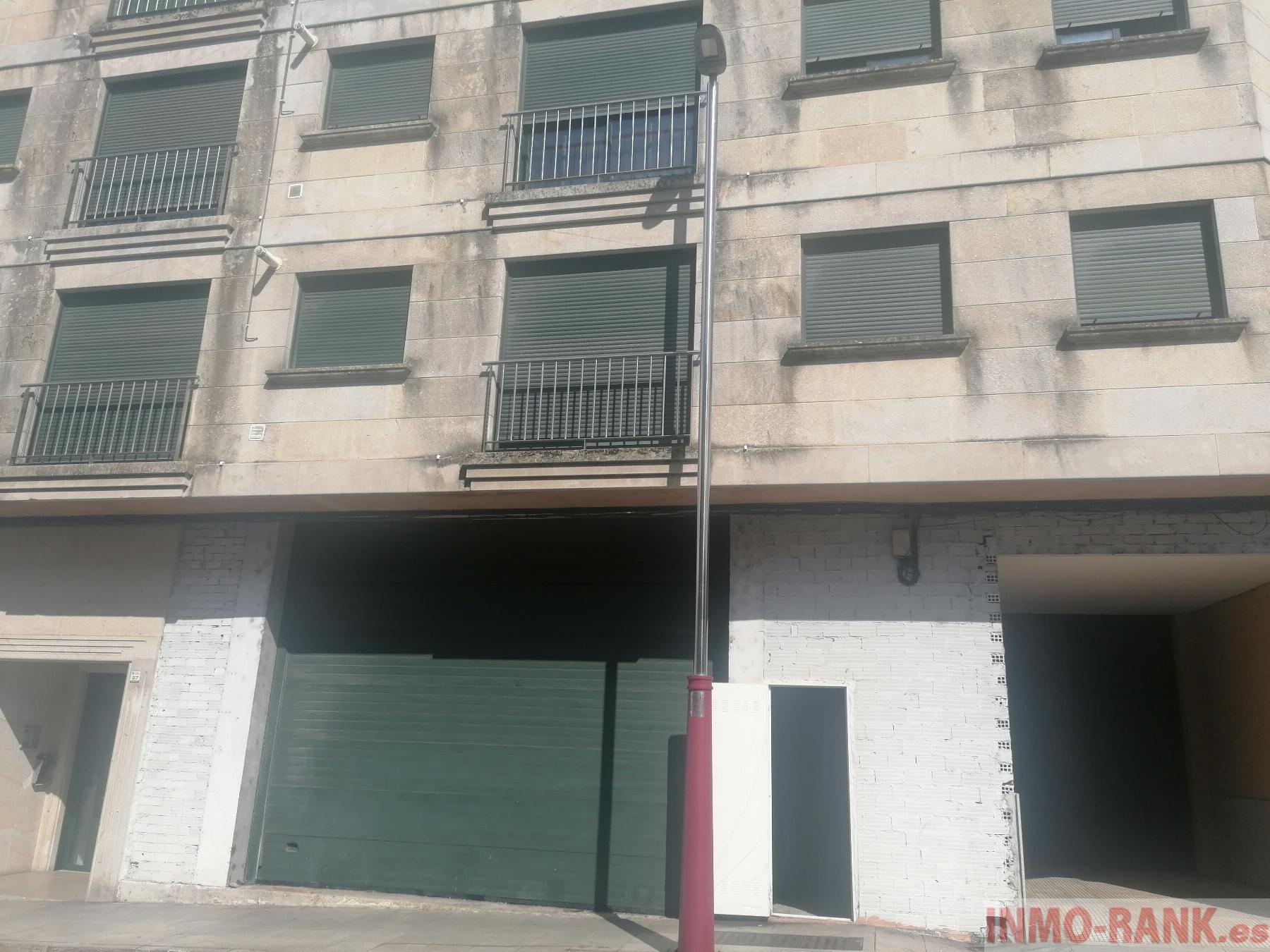 Venta de local en A Cañiza