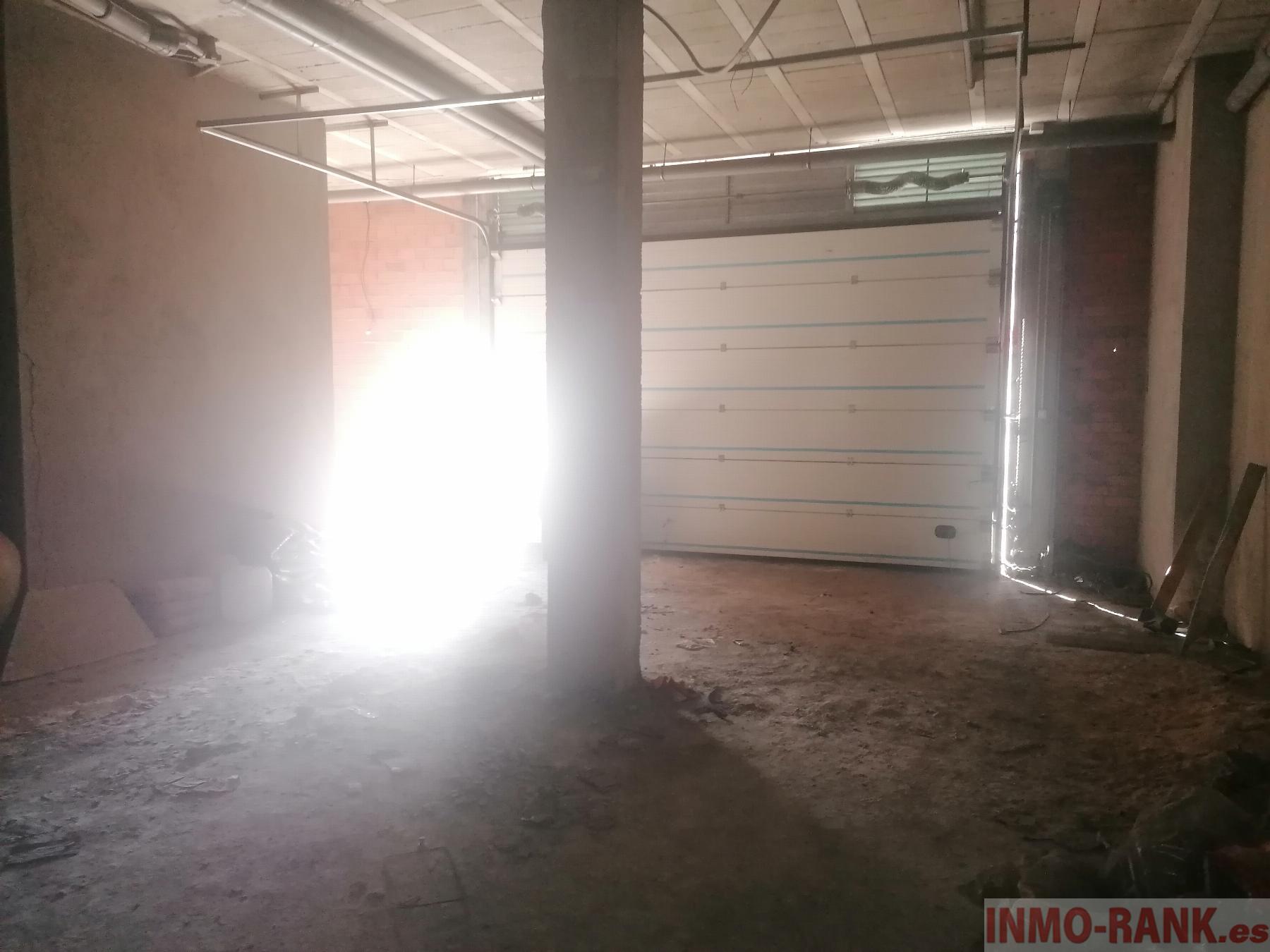Venta de local en A Cañiza