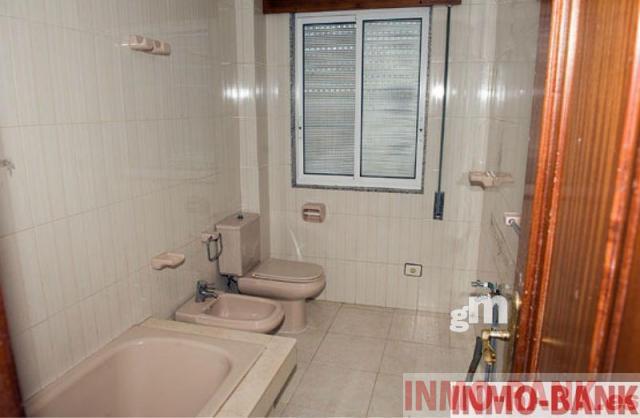 For sale of house in A Guarda