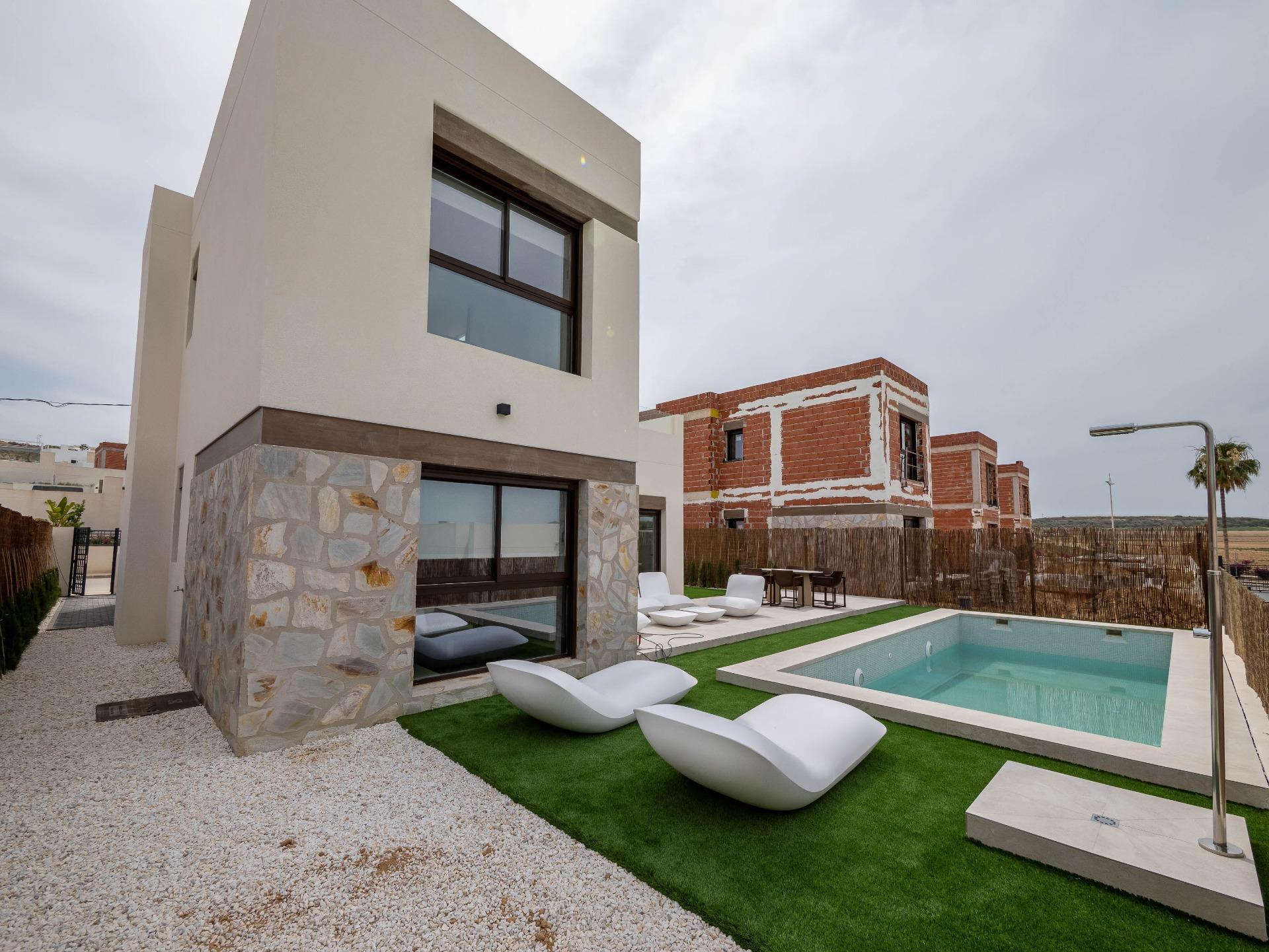 Venta de villa en Algorfa