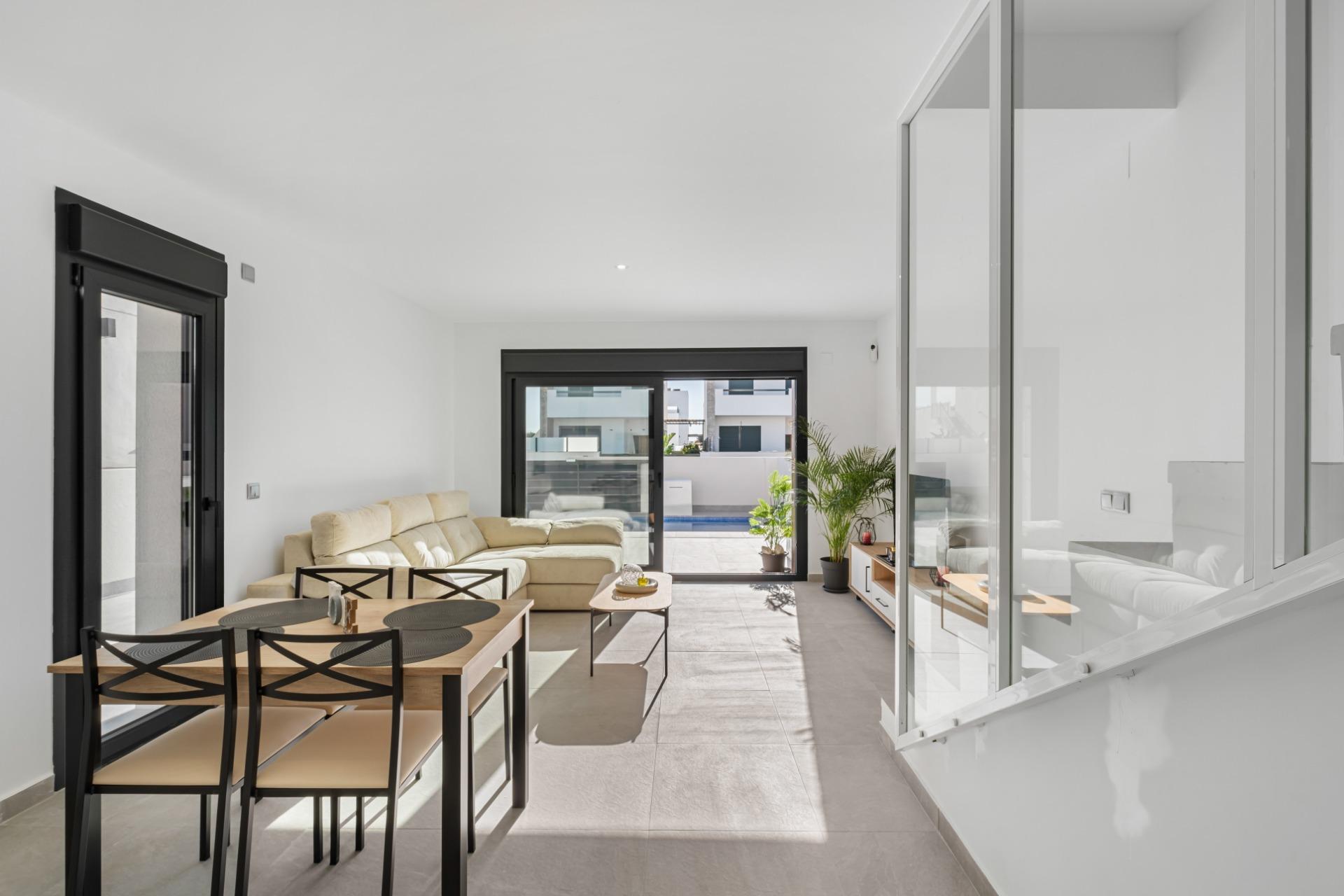 Venta de chalet en Daya Nueva