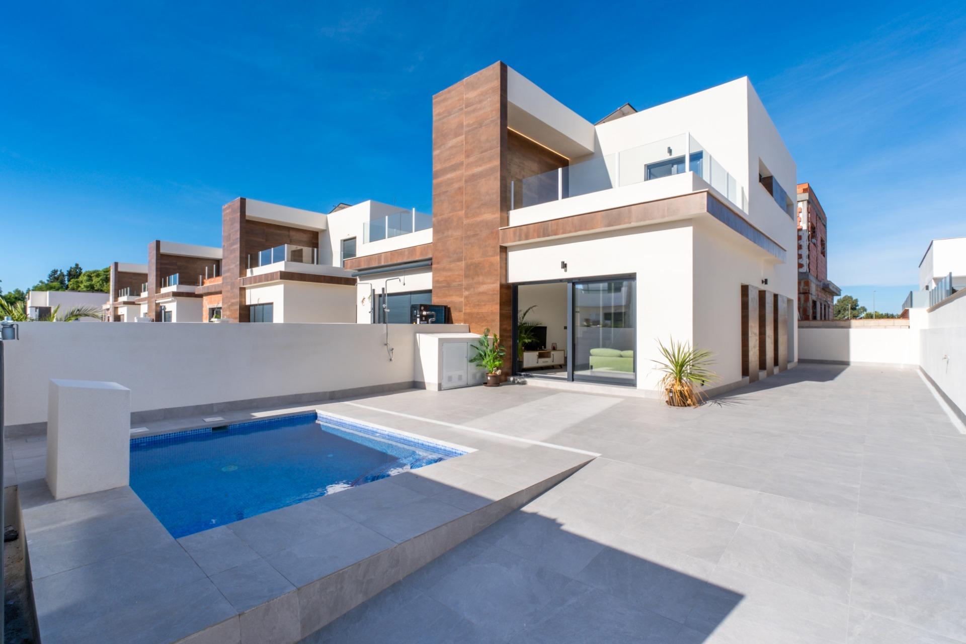 Venta de chalet en Daya Nueva