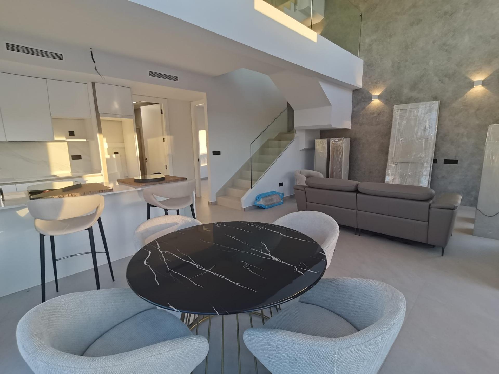 Venta de villa en Los Montesinos