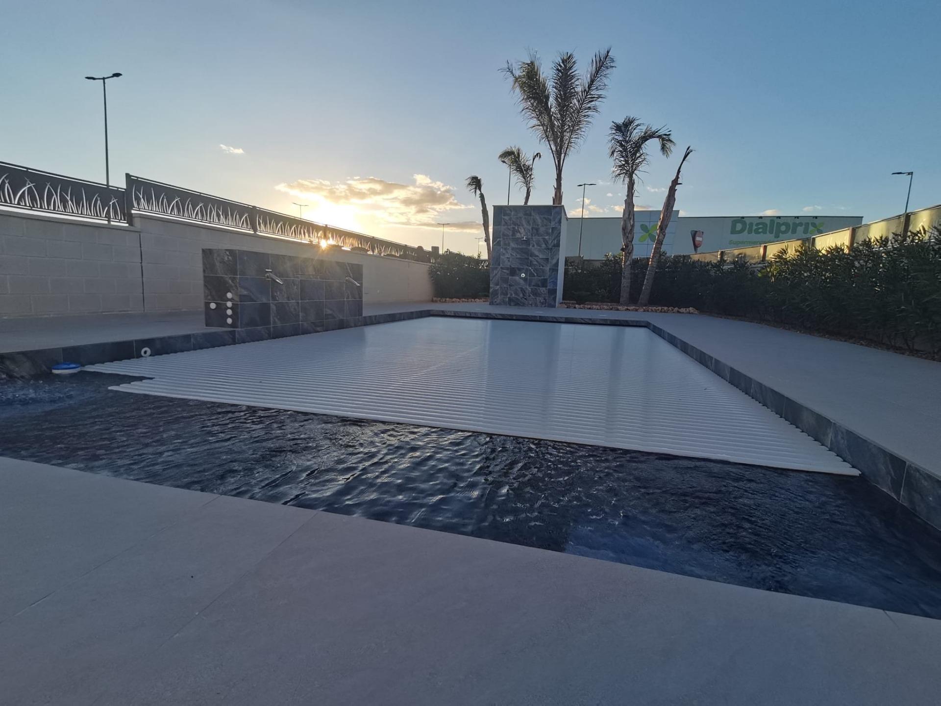 Venta de villa en Los Montesinos