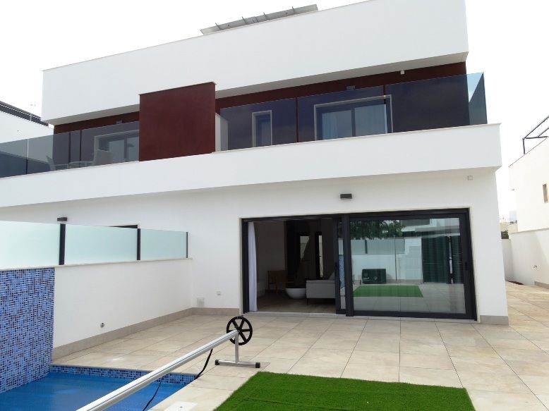 Venta de chalet en Pilar de la Horadada
