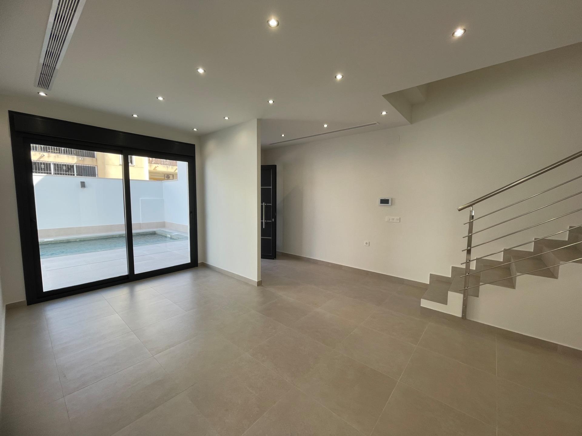 Venta de villa en Almoradi