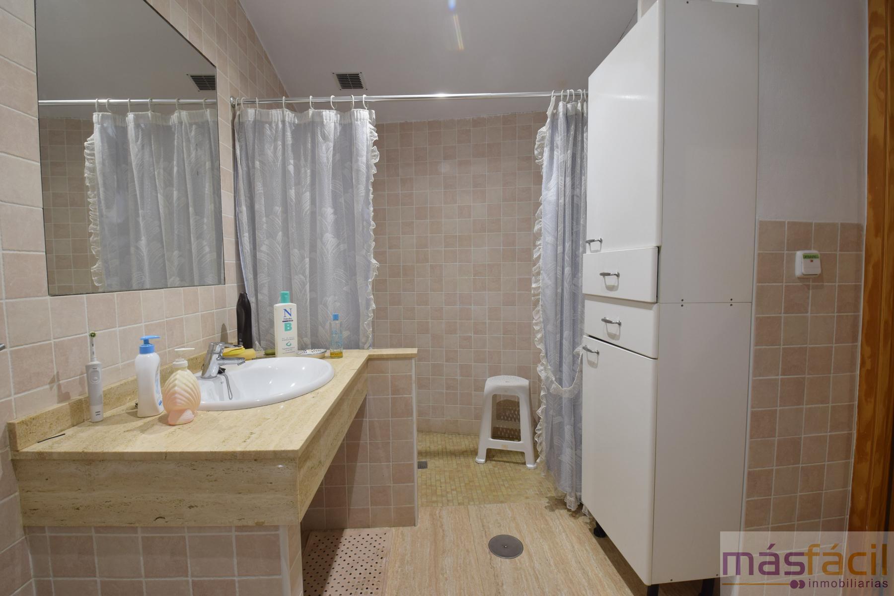 For sale of ground floor in Cartagena