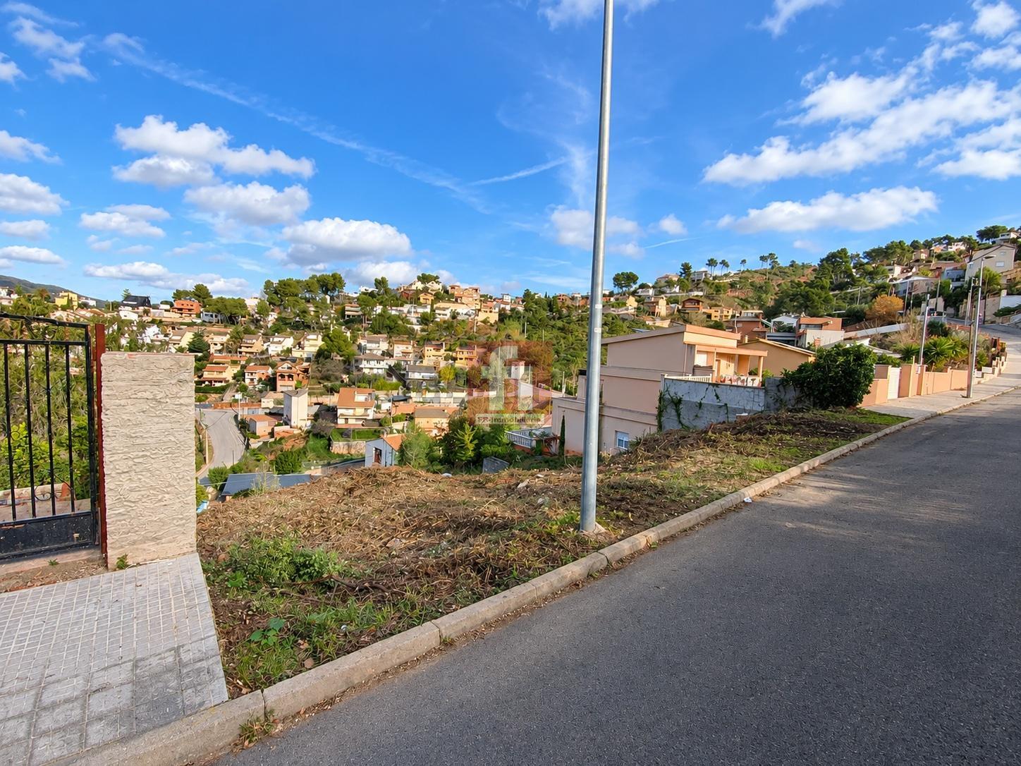 Venta de terreno en Vallirana