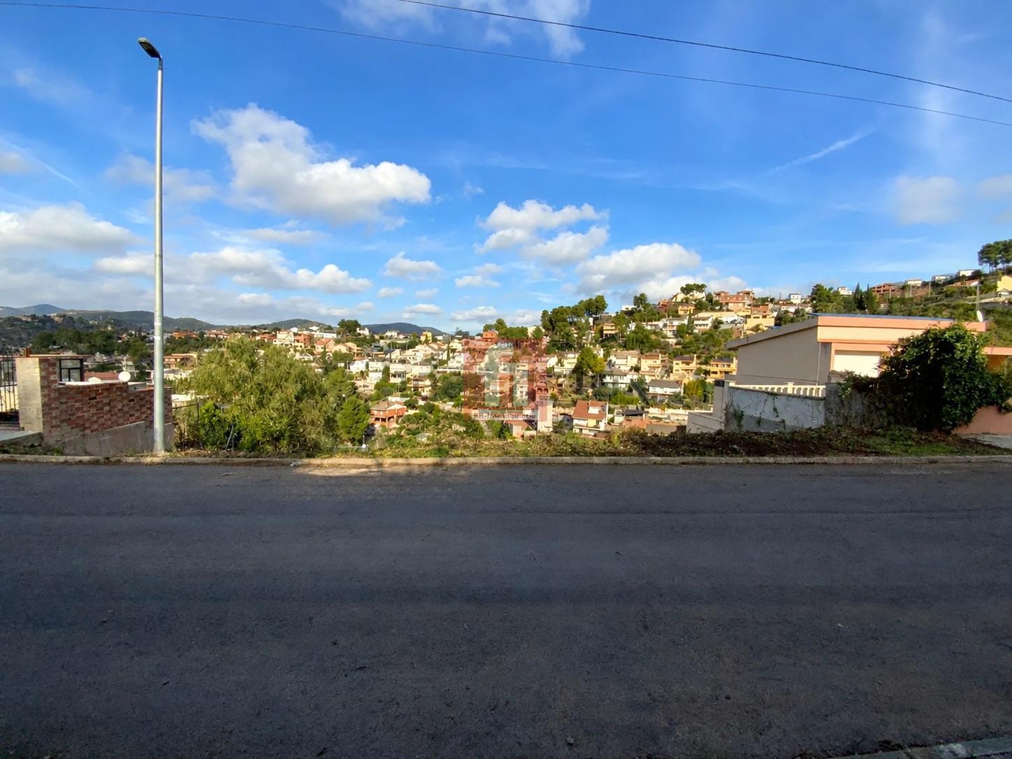 Venta de terreno en Vallirana
