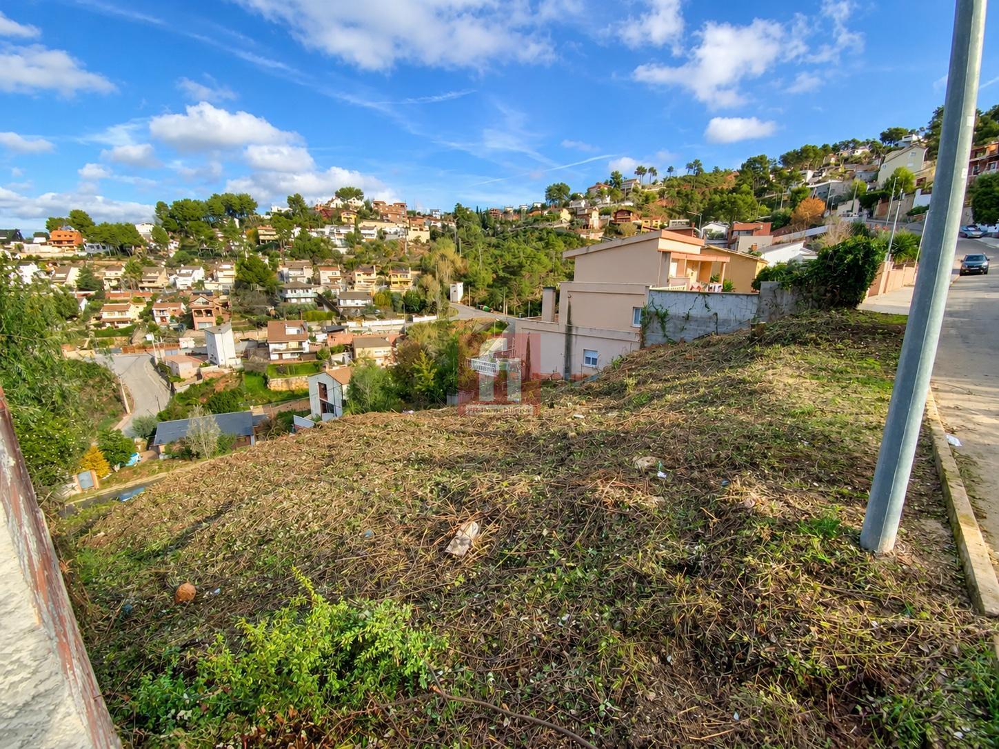 Venta de terreno en Vallirana