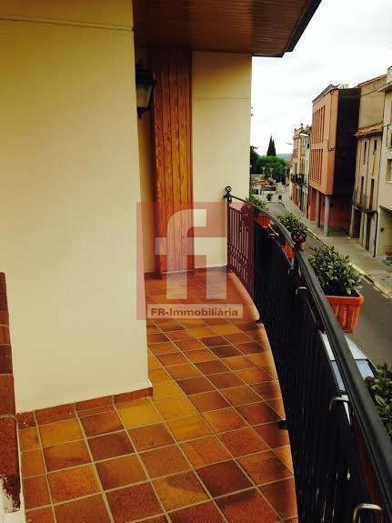 For sale of house in Castellar del Vallès
