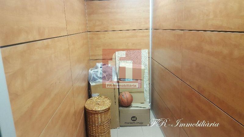 For sale of office in Sabadell